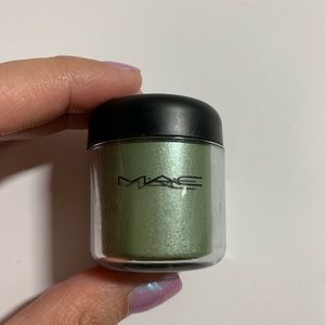 Brand New MAC Cosmetics Gilded Green Pigment
